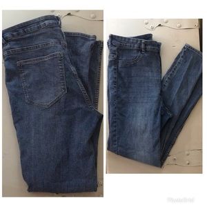 High-waist jeans